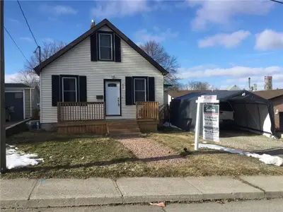 321 Hay Street, Woodstock, On N4s 2c1