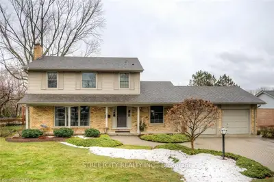 42 INDIAN Road, London North, ON N6H 4A5
