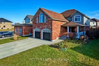 220 Munnoch Boulevard, Woodstock, On N4t 0a7