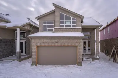 2633 TOKALA Trail, London North, ON N6G 0L6