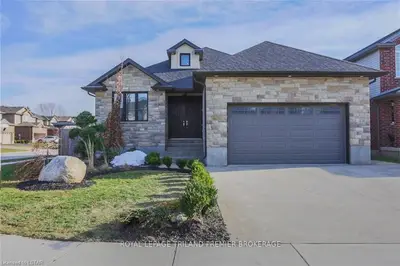1911 JUBILEE Drive, London North, ON N6G 0H6