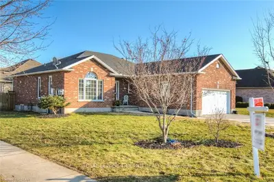 134 WINTERGARDEN Road, London East, ON N5Y 5M5