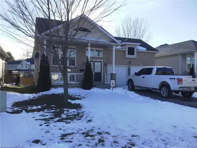 19 Simon Street, Ingersoll, On N5c 4g3