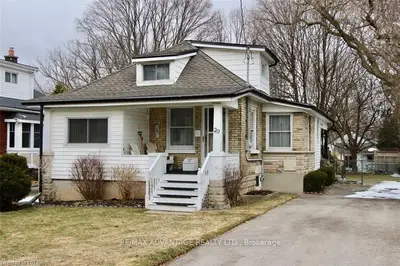 29 FOSTER Avenue, London North, ON N6H 2K7