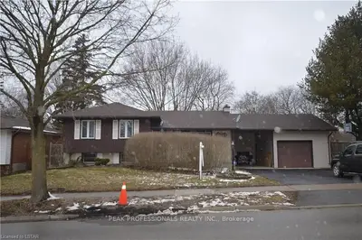 1425 GLENORA Drive, London North, ON N5X 1V1