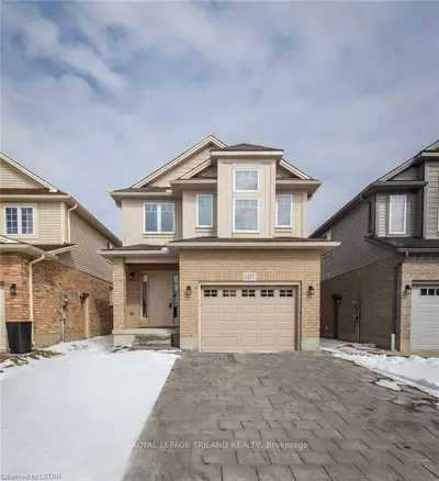 1217 SANDBAR Street, London North, ON N6G 0G7