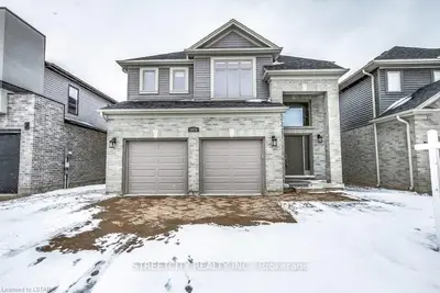 1976 Wateroak Drive, London North, ON N6G 0M6