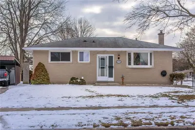 1057 CHIPPEWA Drive, London East, ON N5V 2T8