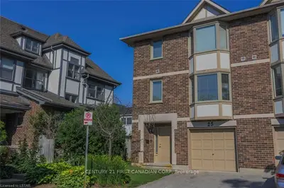 1548 RICHMOND Street 25, London North, ON N6G 4W8