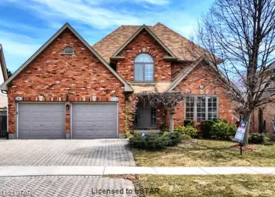 262 AMBLESIDE Drive, London North, ON N6G 4V4