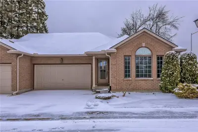 627 WHARNCLIFFE Road S 1, London South, ON N6J 2N7