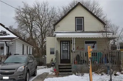 123 ELM Street, London East, ON N5Z 2K4