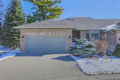 1151 RIVERSIDE Drive 8, London North, ON N6H 2T7