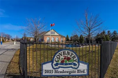 2025 Meadowgate Boulevard 112, London South, ON N6M 1K9