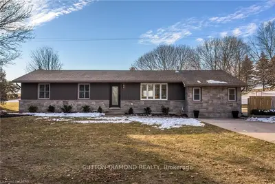 583420 Hamilton Road, South-west Oxford, On N5c 3j7