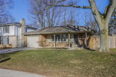 1055 ST. CROIX Avenue, London North, ON N6H 3X8