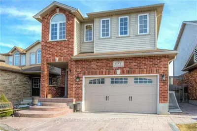 681 THISTLEWOOD Drive, London North, ON N5X 0A7
