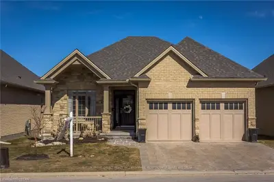 2081 Wallingford Avenue 18, London North, ON N6G 0K1