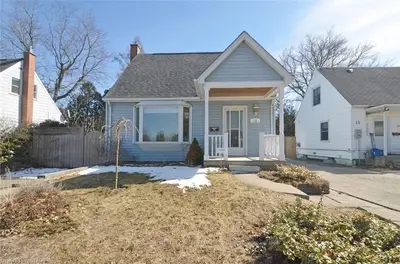 15 ORTONA Road, London East, ON N5Y 3N7