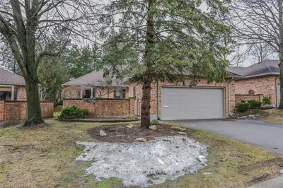 1443 COMMISSIONERS Road 38, London South, ON N6K 1E2