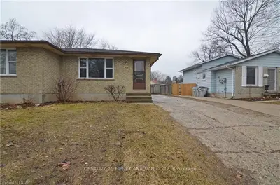 364 PENNY Lane, Strathroy-Caradoc, ON N7G 3P6