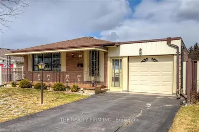 48 TALAVERA Crescent, London East, ON N5V 1K8