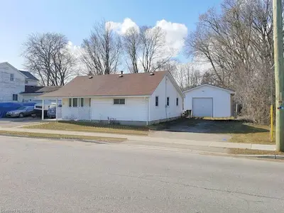 47 Carnegie Street, Ingersoll, On N5c 1k8