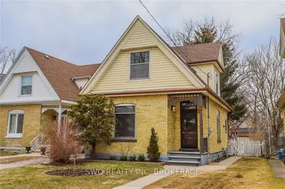 12 REDAN Street, London East, ON N5Z 1T8