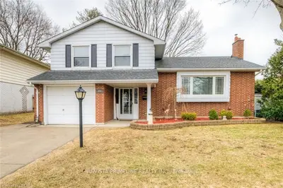 63 MCLEAN Drive, London North, ON N5X 1Y4