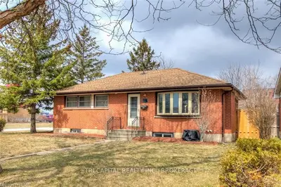 17 GODFREY Drive, London East, ON N5V 2E8