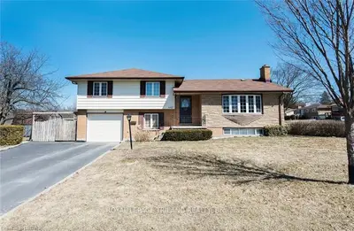 442 THREE VALLEYS Crescent, London South, ON N5Z 3E7