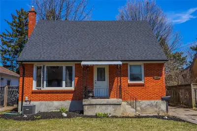 10 CORNISH Street, London East, ON N5W 4M1