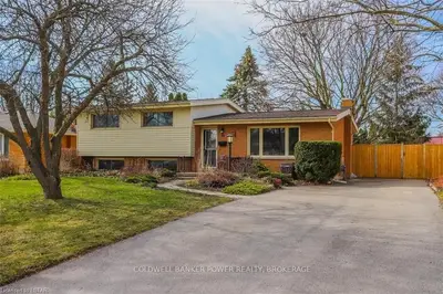 49 TEWKSBURY Crescent, London East, ON N5V 2M7