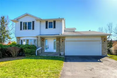 986 QUINTON Place, London North, ON N6H 4R2