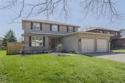 47 Hummingbird Crescent, London South, ON N6J 4M3