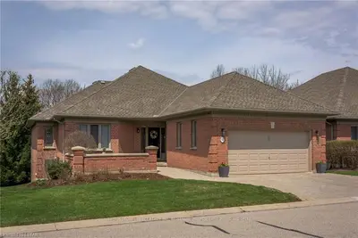 50 NORTHUMBERLAND Road 12, London North, ON N6H 5J2