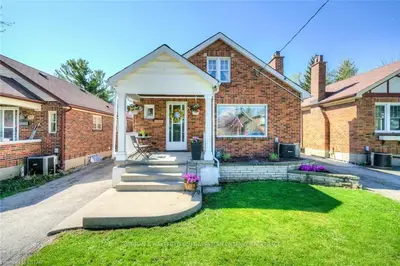 31 THOMAS JANES Drive, London South, ON N6C 2G8