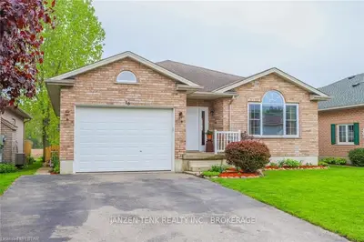 16 Rebecca Drive, Aylmer, On N5h 3g4
