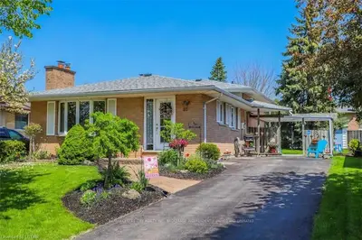 63 ALAYNE Crescent, London South, ON N6E 2A2