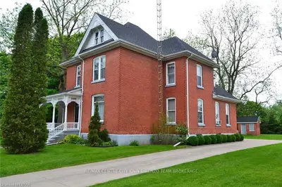 254 Furnival Road, West Elgin, On N0l 2c0