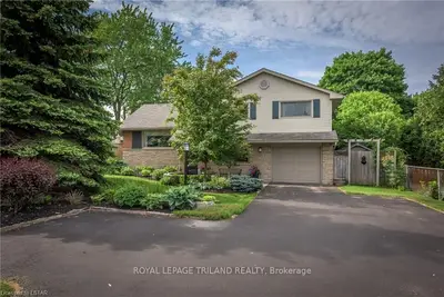 611 COMMISSIONERS Road, London South, ON N6C 2T9