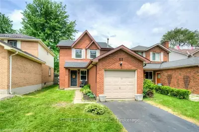 111 Walmer Gardens, London North, ON N1G 4H2
