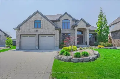 305 CORNELIUS Court, London North, ON N6G 0E5