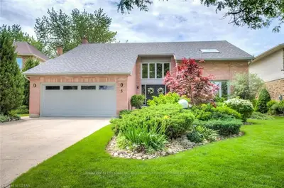 5 HUMMINGBIRD Crescent, London South, ON N6J 4P4