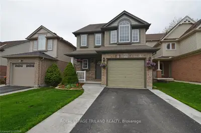 833 SANDCHERRY Street, London North, ON N6H 5V1