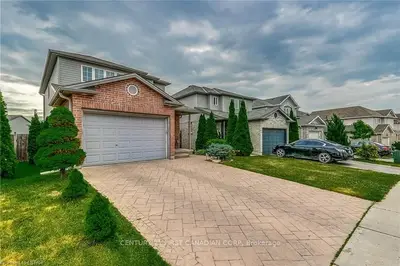 1862 BLACKWATER Road, London North, ON N5X 4M1