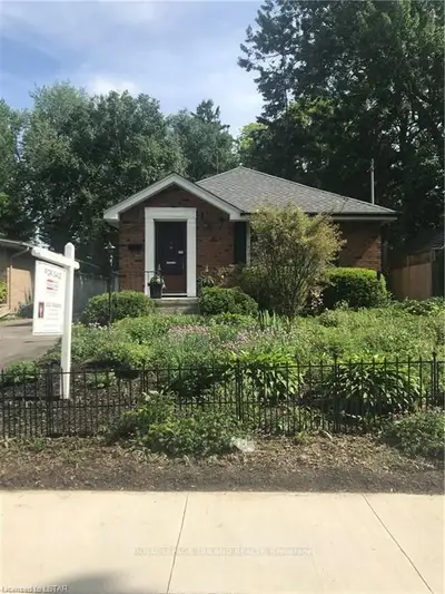 565 LAMBTON Street, London East, ON N5Y 4G1