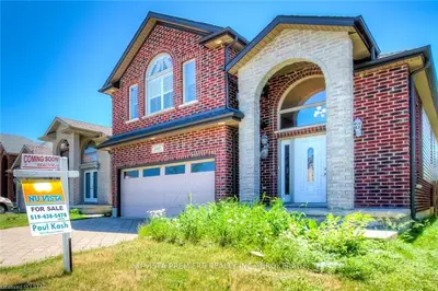 1668 SEYMOUR Crescent, London North, ON N6G 5N7