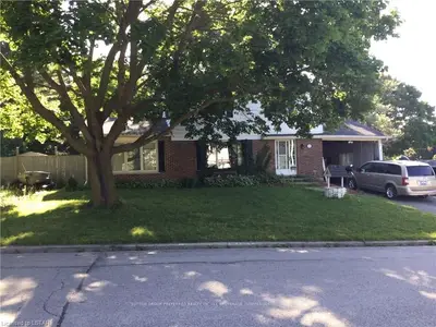 300 Short Avenue, Woodstock, On N4s 4b1