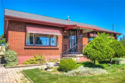 1388 OXFORD Street E, London East, ON N5V 1W2